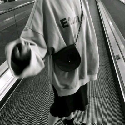 ���ݿո�ĺڰ�Ů��ͷ��--���۵İ�