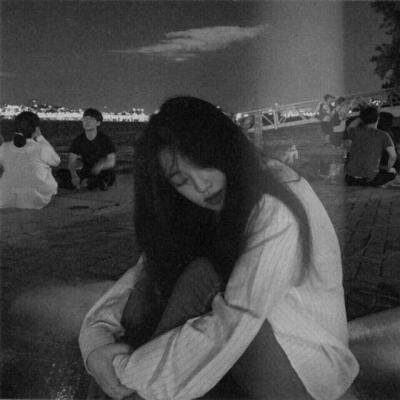 ���ݿո�ĺڰ�Ů��ͷ��--���۵İ�