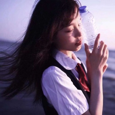 ���ʵ�С���¹���ͷ��