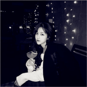 �ڰ׸�������ͷ�� �������ƶ����ҵ���