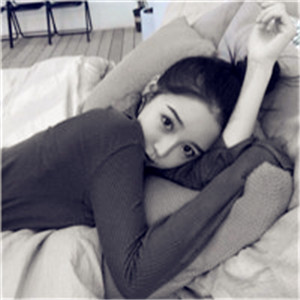 �ڰ׸�������ͷ�� �������ƶ����ҵ���