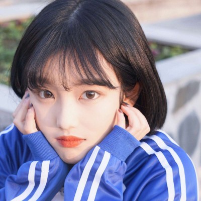 �����˸�Ů��΢��ͷ��