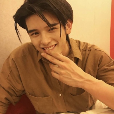 ˧���򵥵�ins������ͷ��