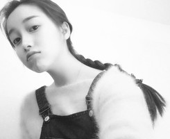 �˸�Ů������ͷ�� �ڰ���Ƭ�ĺڰ׼���