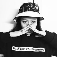 �˸�Ů������ͷ�� �ڰ���Ƭ�ĺڰ׼���