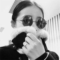 �˸�Ů������ͷ�� �ڰ���Ƭ�ĺڰ׼���