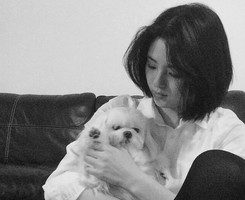 �˸�Ů������ͷ�� �ڰ���Ƭ�ĺڰ׼���