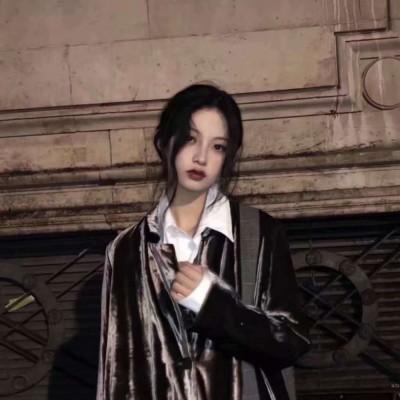 Ů���߰�������΢��ͷ��