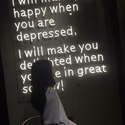 �ɰ�������Ů������ͷ��--İ��������