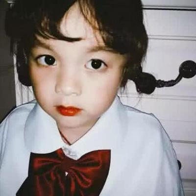 �ɰ�������Ů������ͷ��--İ��������