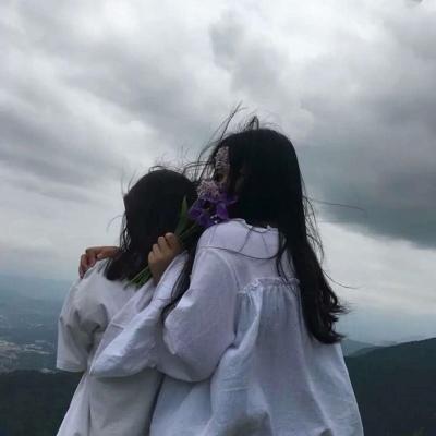 �ɰ�������Ů������ͷ��--İ��������