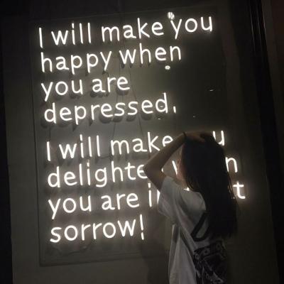 �ɰ�������Ů������ͷ��--İ��������