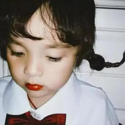 �ɰ�������Ů������ͷ��--İ��������