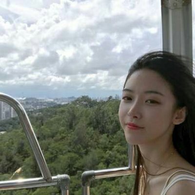 ���߳�����Ů��΢�Ÿ����ͼ