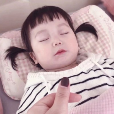 �ɰ��������΢��Ů��ͷ�� С�˰�����