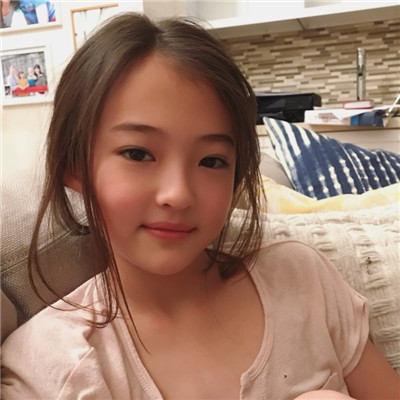 �ɰ��������΢��Ů��ͷ�� С�˰�����