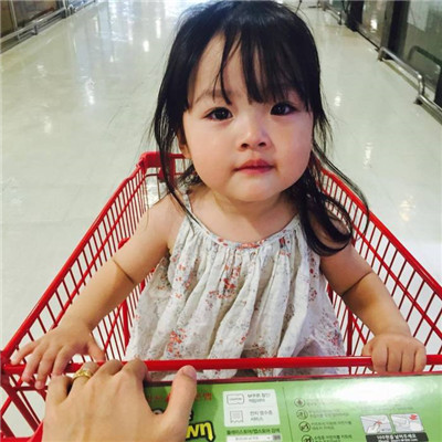 �ɰ��������΢��Ů��ͷ�� С�˰�����