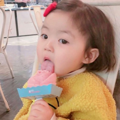 �ɰ��������΢��Ů��ͷ�� С�˰�����