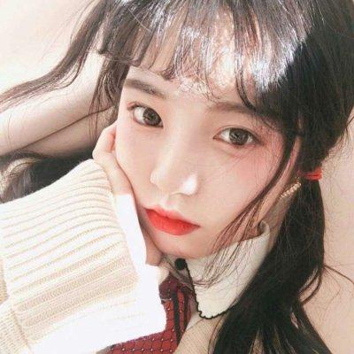 ���Լ򵥵�ʱ��΢��Ů������ͼƬ