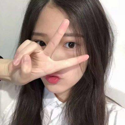 ���Լ򵥵�ʱ��΢��Ů������ͼƬ