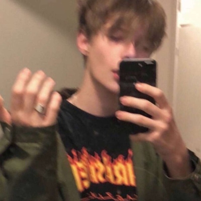 ŷ����������˧���ľ����ſ�ͷ��