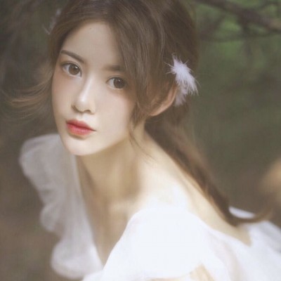 �����ʸ߶�Ů��΢��ͷ��