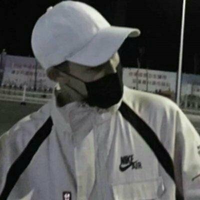 ������������ڰ�ͷ��--û��������