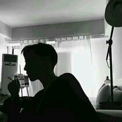 ������������ڰ�ͷ��--û��������