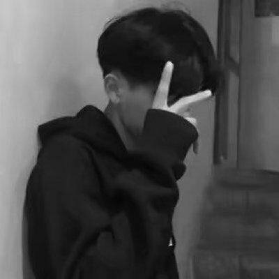 ������������ڰ�ͷ��--û��������