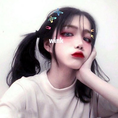 ��˽��Ů��΢��ͷ��