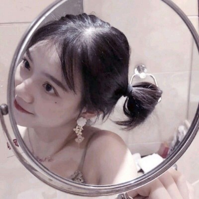 �����ﱻ˼��Χ�Ƶ�Ů��ͼƬ