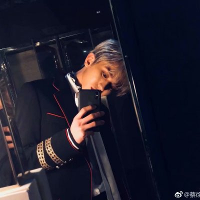 ���ռα���˧��������ż��--������