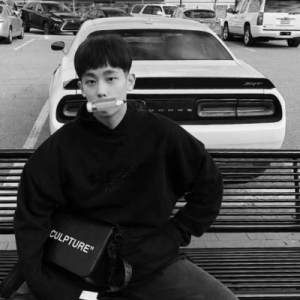 �ſ�ڰ���ɫ��������ק������ͷ��