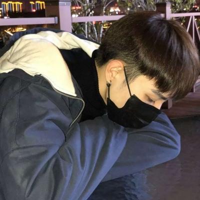 转角离开分手后的网名男生走出爱情的痛苦