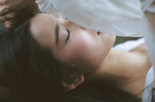 2018��ʹ�˸е�Ů������������������İ��ʹ