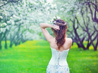 七个字的小清新网名:唯念那抹少年蓝