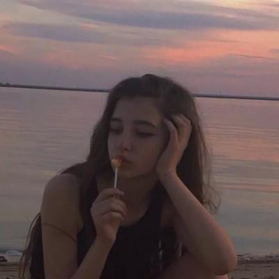 ������һ�޶��İ���Ů�������δ󺣵Ĺ���-�ɰ���