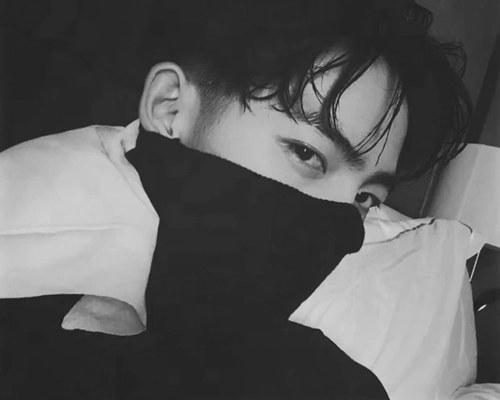 忧伤男生繁体字网名 踮起腳尖親吻悲傷