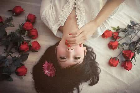 ��������ק������������һ��˥b������ؼ