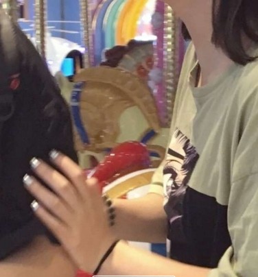 低调的奢华感十足的情侣双人恩爱网名大全