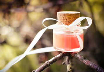 优雅有气质的网名:且听风吟‵花自落