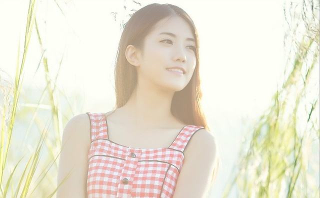 ��������������ǰһ����Ů������