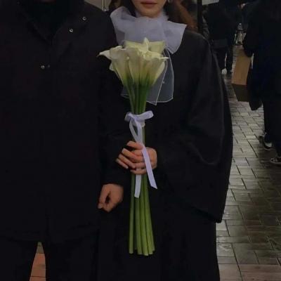 最新伤感网名一切都很假-可爱点