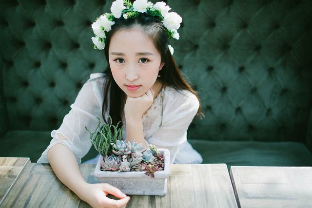 �ÿ����������ŵ�Ů��С���������������ͤԲ�����