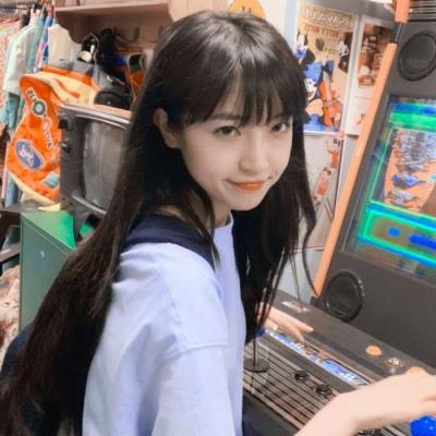 �������׵Ŀɰ�Ӣ������Ů���׺���-�ɰ���