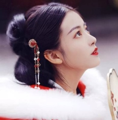 凡尘落尽桃花凉--唯美动人的女生古风红色系网名