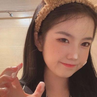 �����ֿɰ�������Ů����һ��С����-�ɰ���