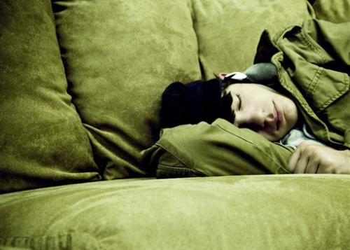 非主流男生带符号的网名,那年。妳的淚落在我手心デ