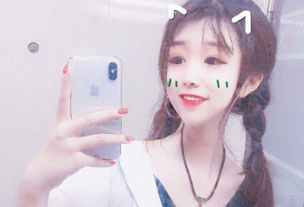 �ĸ���Ů��΢������,�ɰ�ը��