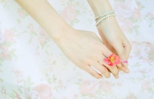 �˸��ֵİ��������������У�����늟���